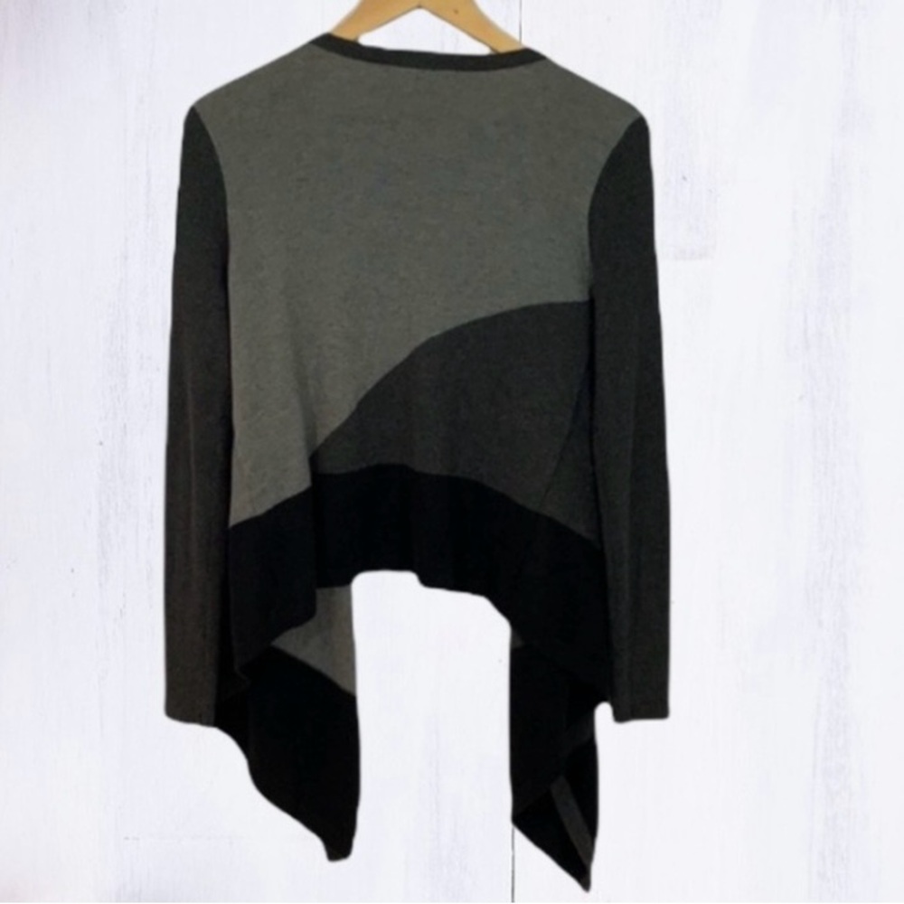 Stylish Kenneth Cole Black and Gray Cardigan